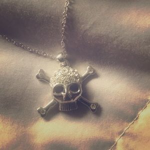 Silver skull and Cross bones necklace